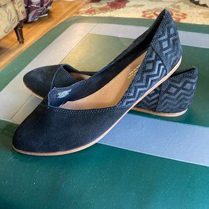 Black Flats by Toms shoes